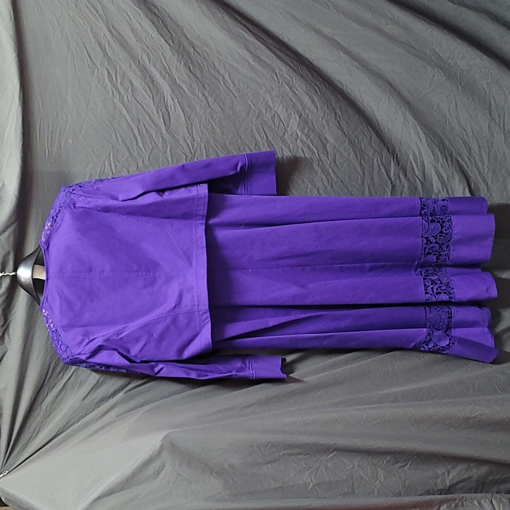 Dress - Picture 6 of 7